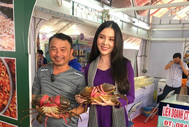 Bất ngờ giá cua biển <a href=