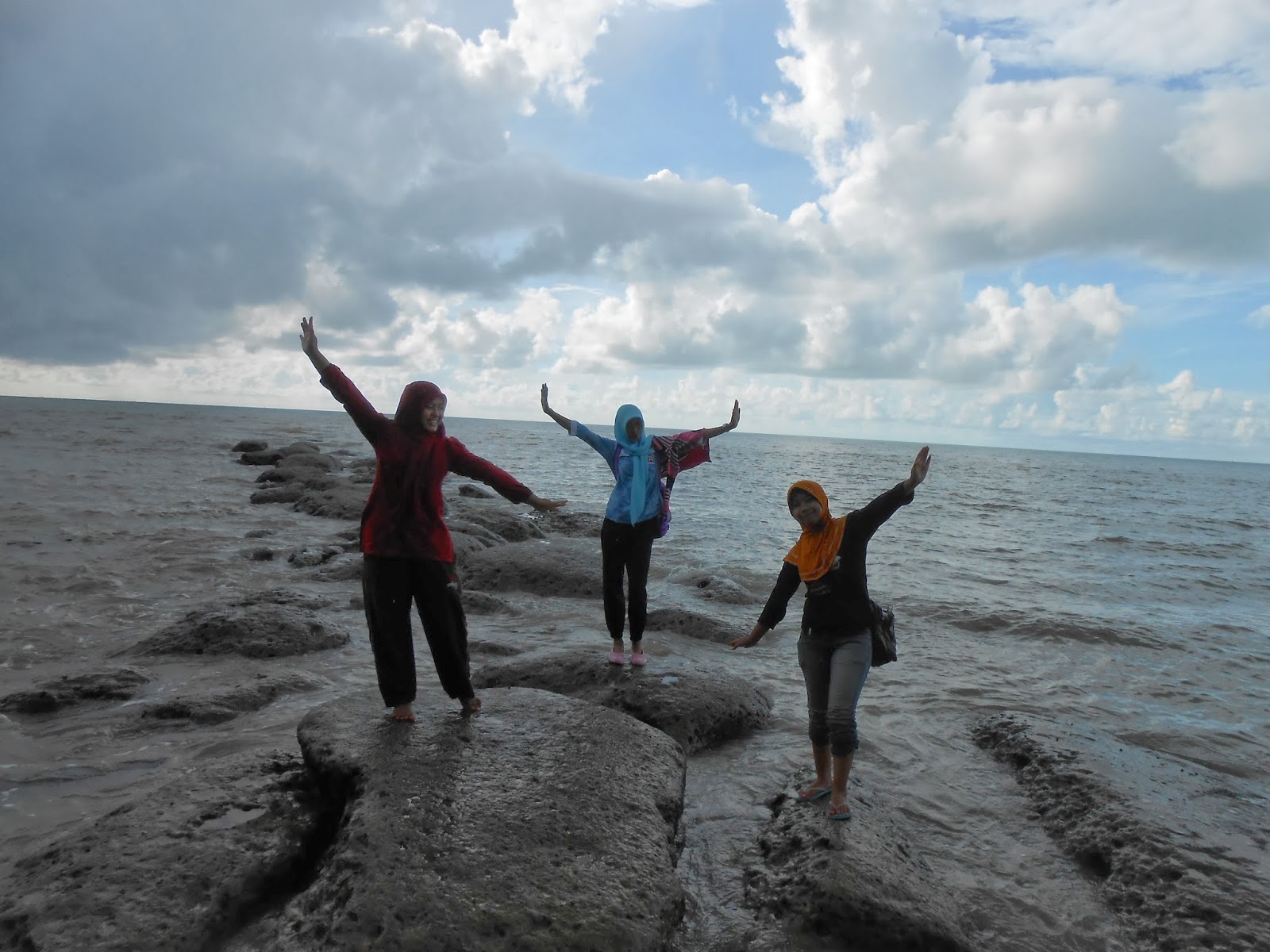 Pantai Batu Lamampu Merupakan Pesona  Ambalat di Kalimantan  