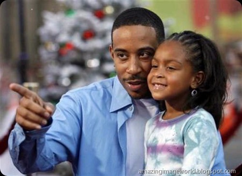 Chris with his daughter001