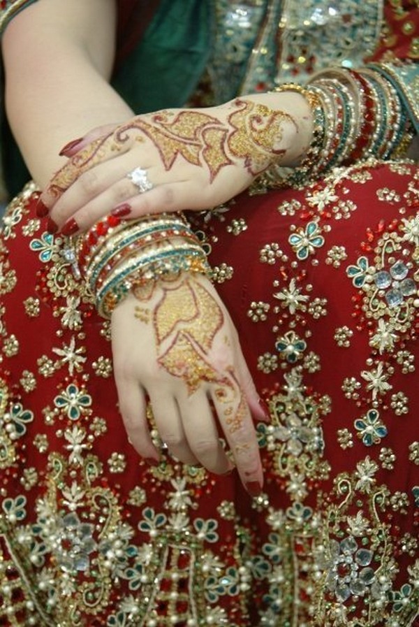 Mehndi Designs Simple Mehndi is the unmatched expression of feminine