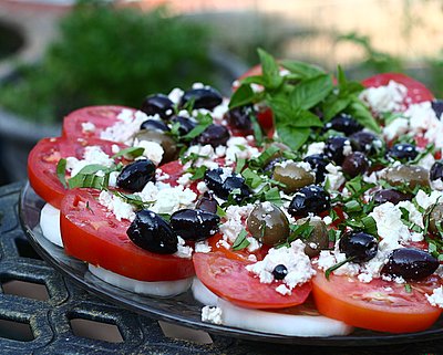 Tomato Platter with Olives & Feta, another easy summer salad ♥ AVeggieVenture.com, small plates to large platters. Weight Watchers Friendly. Gluten Free. 