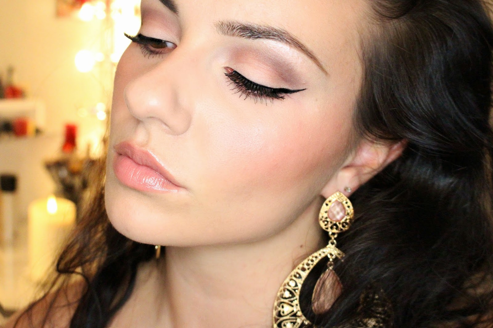 http://lagoldenbelle.blogspot.de/p/90s-inspired-makeup-look-ola-meine.html