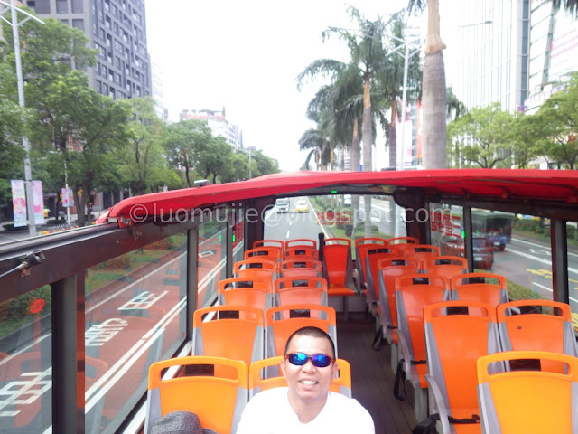 Taipei Double-Decker Sightseeing Bus