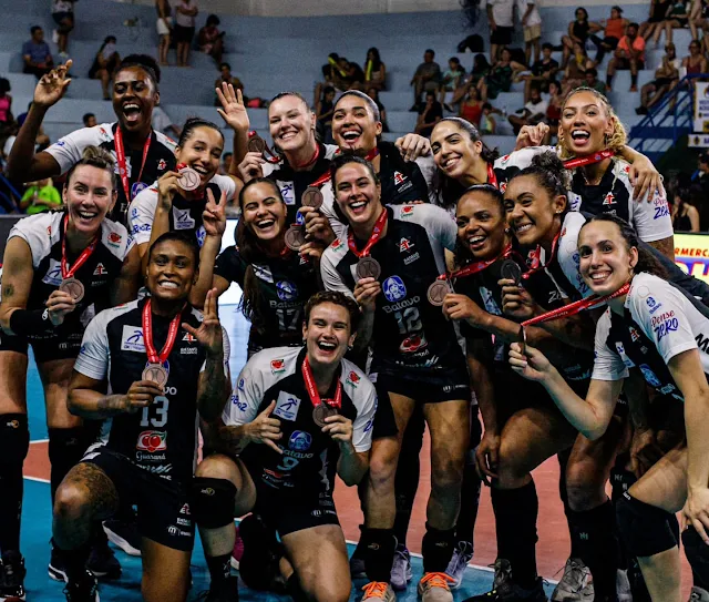 Mackenzie conquista bronze no Mineiro Feminino de Vôlei
