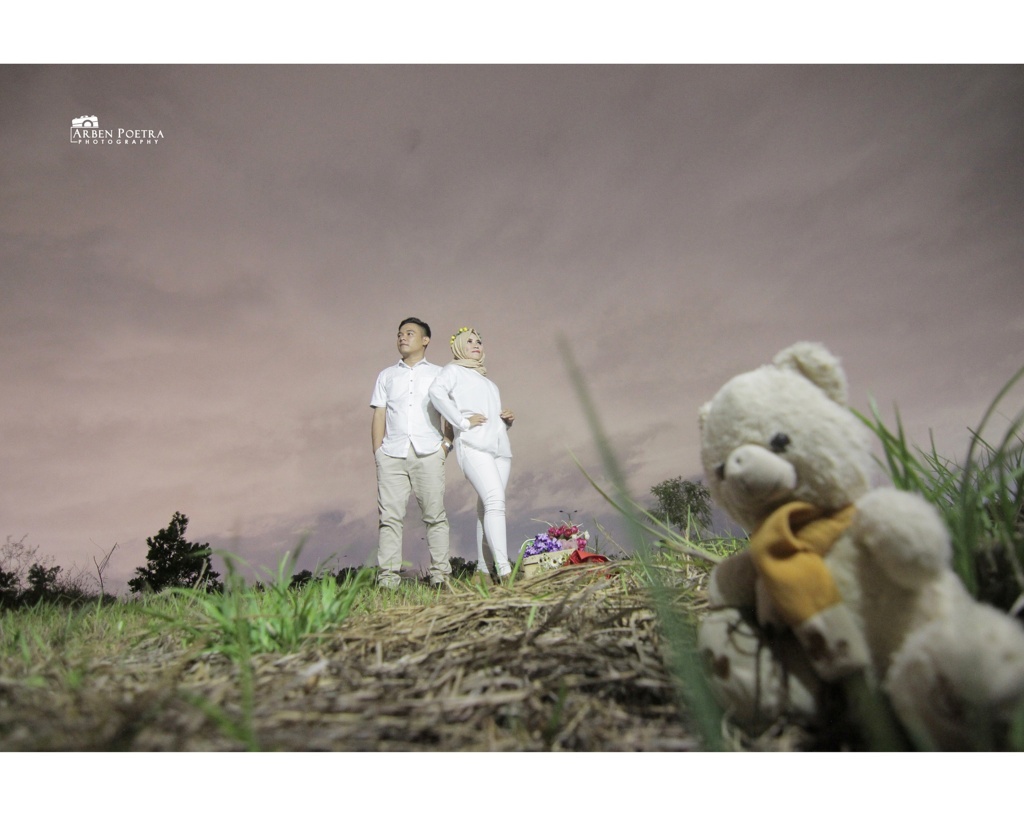 Kumpulan Pose Photo Prewedding Hijab Muslimah Outdoor Resep