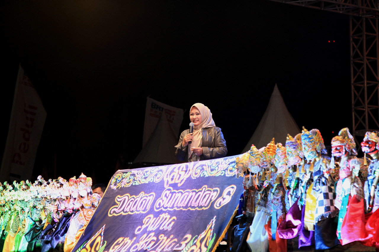 PAGELARAN WAYANG GOLEK HIBUR WARGA PANDEGLANG