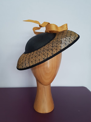 chapeaux de cérémonie, bijoux de tête mariée, chapeaux de ville www.patouchechapeaux.com