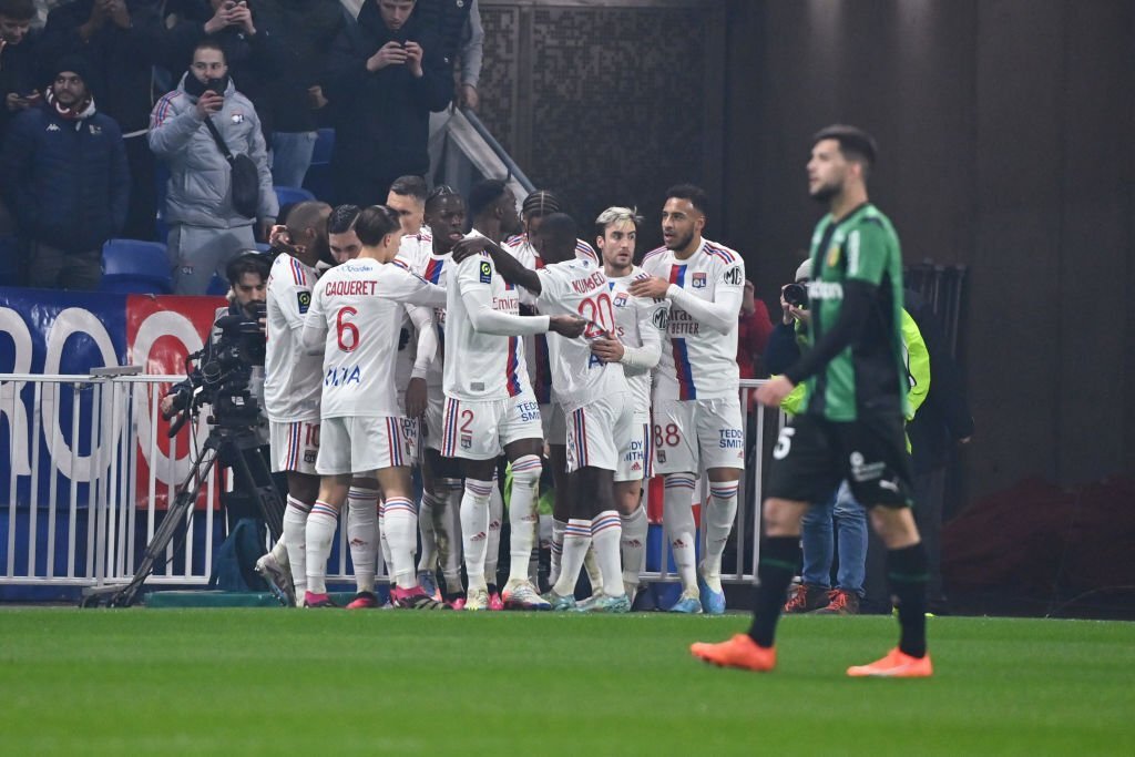 Brasil Lyonnais: Lyon passeia em jogo contra o Reims e se torna o líder  provisório da Ligue1
