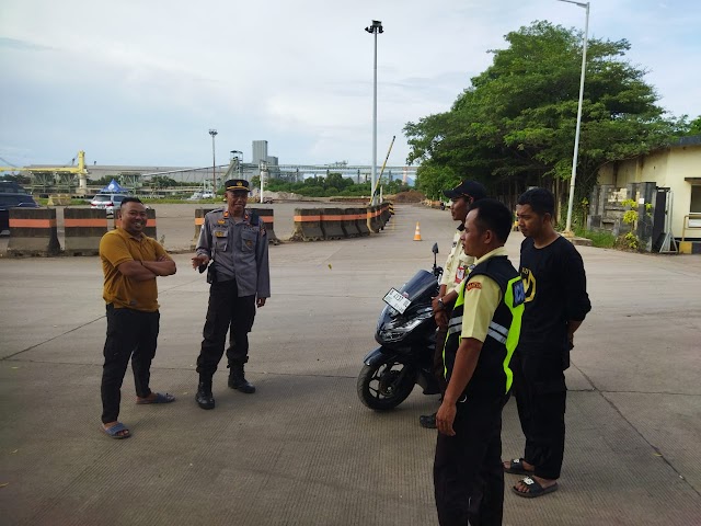 Bersama Karyawan Pelabuhan Pelindo, Kapolsek Kskp Banten Adakan Kegiatan Jum'at Curhat