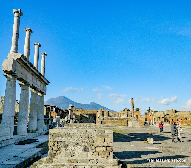 Templo de Apolo e Templo de Júpiter no Fórum de Pompeia