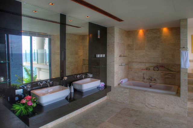 Modern bathroom in the Villa Liberty, Phuket