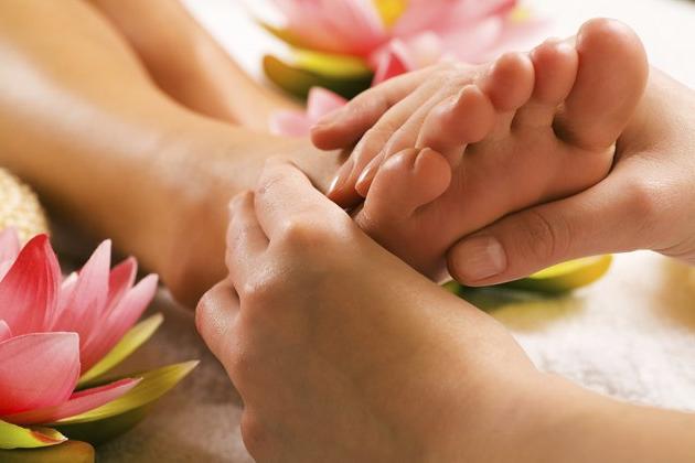 Dạy nghề spa hcm - nên chọn địa chỉ foot massage ở đâu