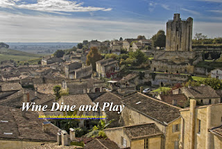 A tasting of wines on the left and right banks of Bordeaux along with restaurants