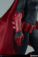 Pre-order de DC Comics Batwoman Premium Format Figure - Sideshow Collectibles