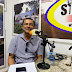 Radialista de profissão, secretário Régis Gazineu abre o coração em entrevista exclusiva na Simões Filho FM 87.9 