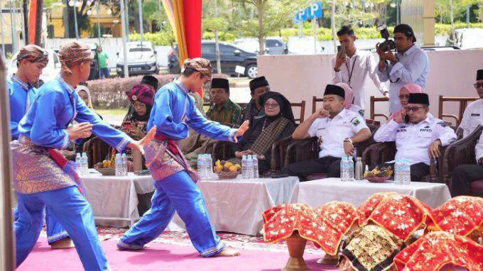 Setelah 49 Tahun, Bundo Kanduang Sumatera Barat Akhirnya Miliki Rumah Gadang