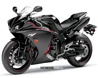 2009 Yamaha YZF-R1 Sports Bike Wallpaper