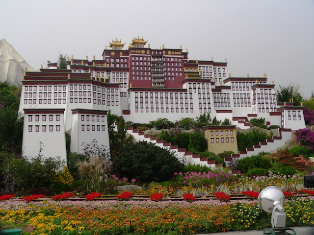 2. Potala Palace