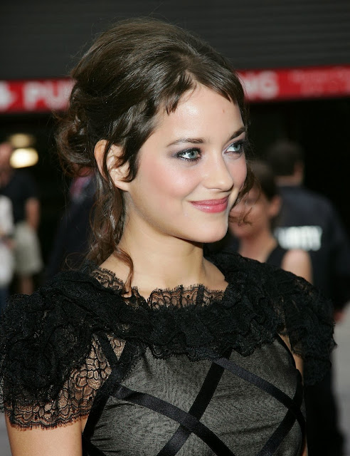 Marion Cotillard Sexy Wallpapers