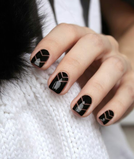 Black nail art