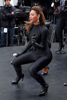 Beyonce Knowles’ Unitard Gets A Workout