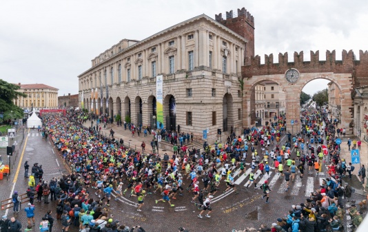 Verona Marathon: con Archeorunning si corre e si scopre Verona