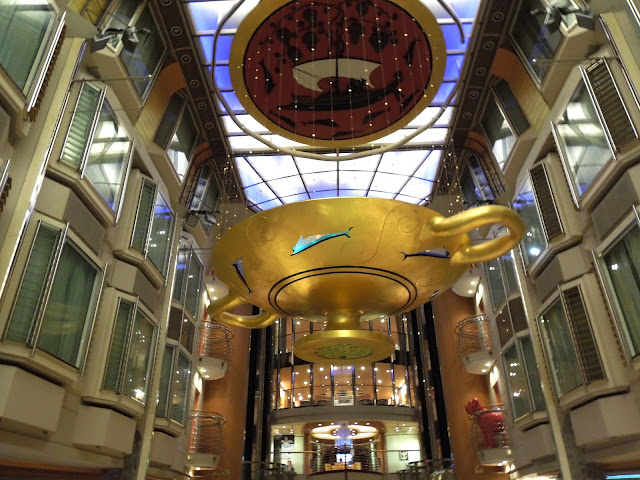 Independence of the Seas Royal Promenade