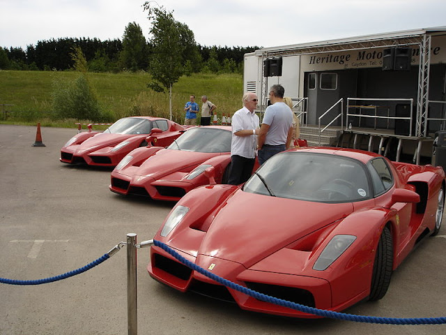 Gambar Mobil Sport Ferrari Enzo 07