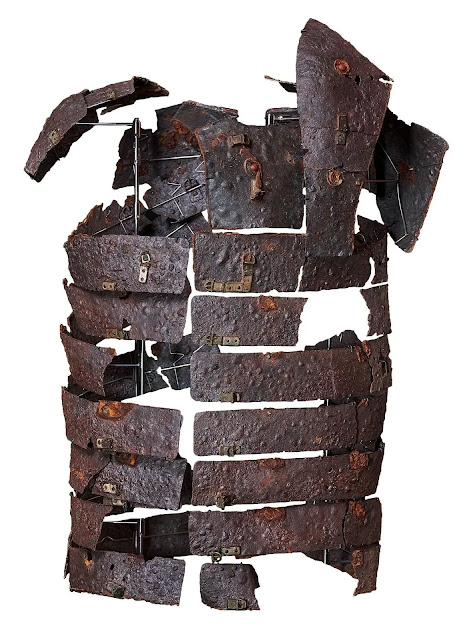 Σχεδόν πλήρης ρωμαϊκή τμηματική πανοπλία, Kalkriese, Γερμανία, 9 μ.Χ. [Credit: Museum und Park Kalkriese/ British Museum]
