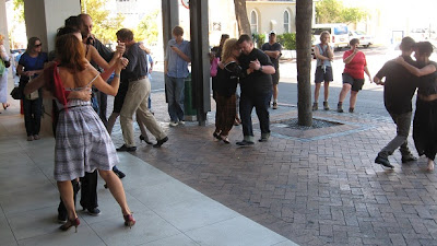 tango-flashmob-kloof-street-3