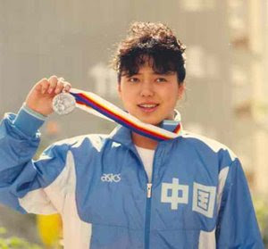 Seúl 1988 - Huang Xiaomin, medalla de plata en 200 metros braza