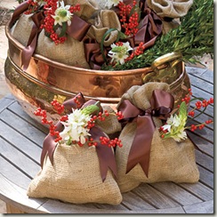 burlap-vase-gift-l