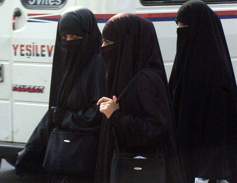 By All Means Necessary All Indian Women Should Wear Purdah 