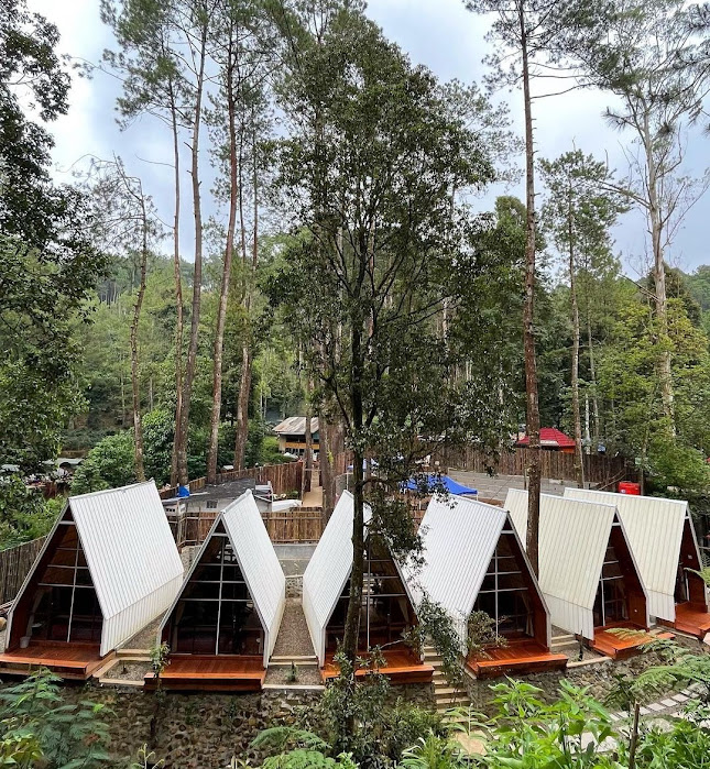 Six Luxury Cabin and Cafe Pangalengan Harga & Lokasi