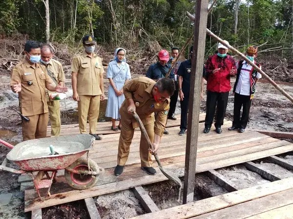 Wakil Bupati Sekadau Kunker ke Desa Seburuk Satu