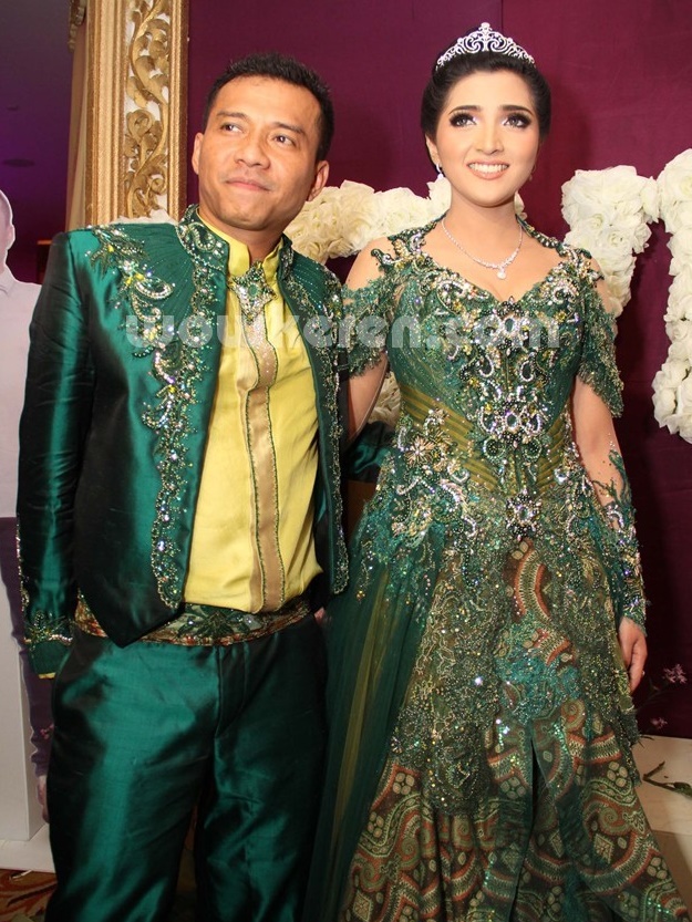 10 Kebaya Pengantin Modern Pilihan Artis gebeet com