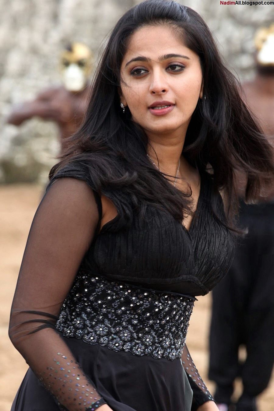 anushka-shetty-hot-2012