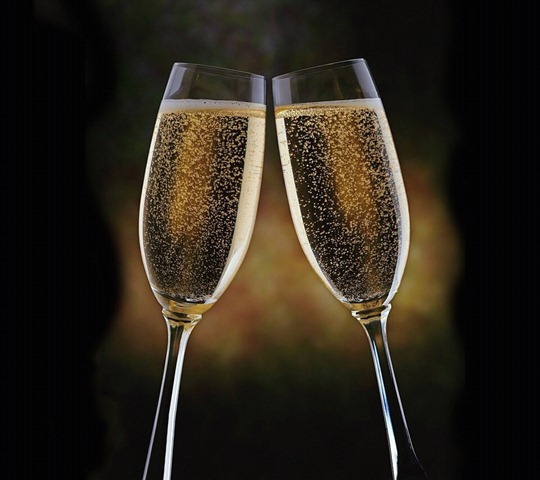 Cheers_33572479