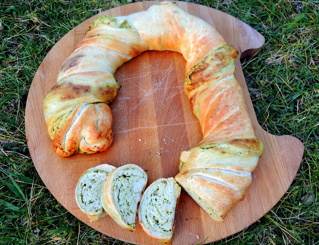 Rustic Pesto and Ricotta Roll