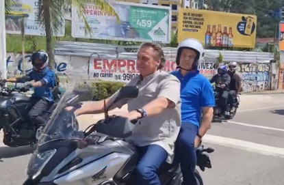 Que amarelinho ou PRF teve a coragem de multar Bolsonaro sem capacete em motociata em Natal