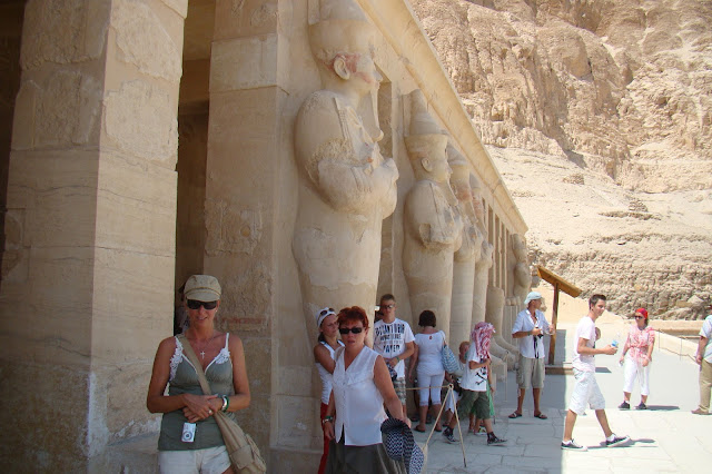 dolina królów , posągi Hatszepsut