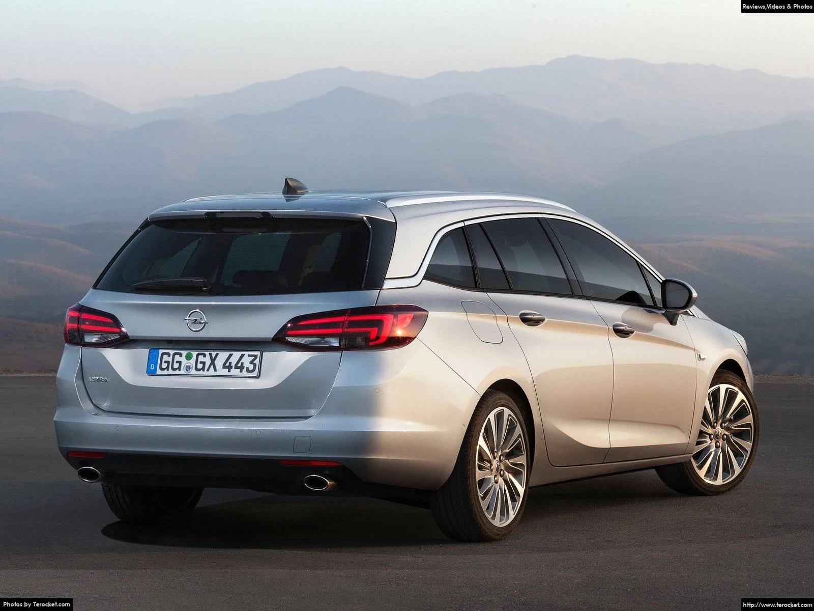 Hình ảnh xe ô tô Opel Astra Sports Tourer 2016 & nội ngoại thất