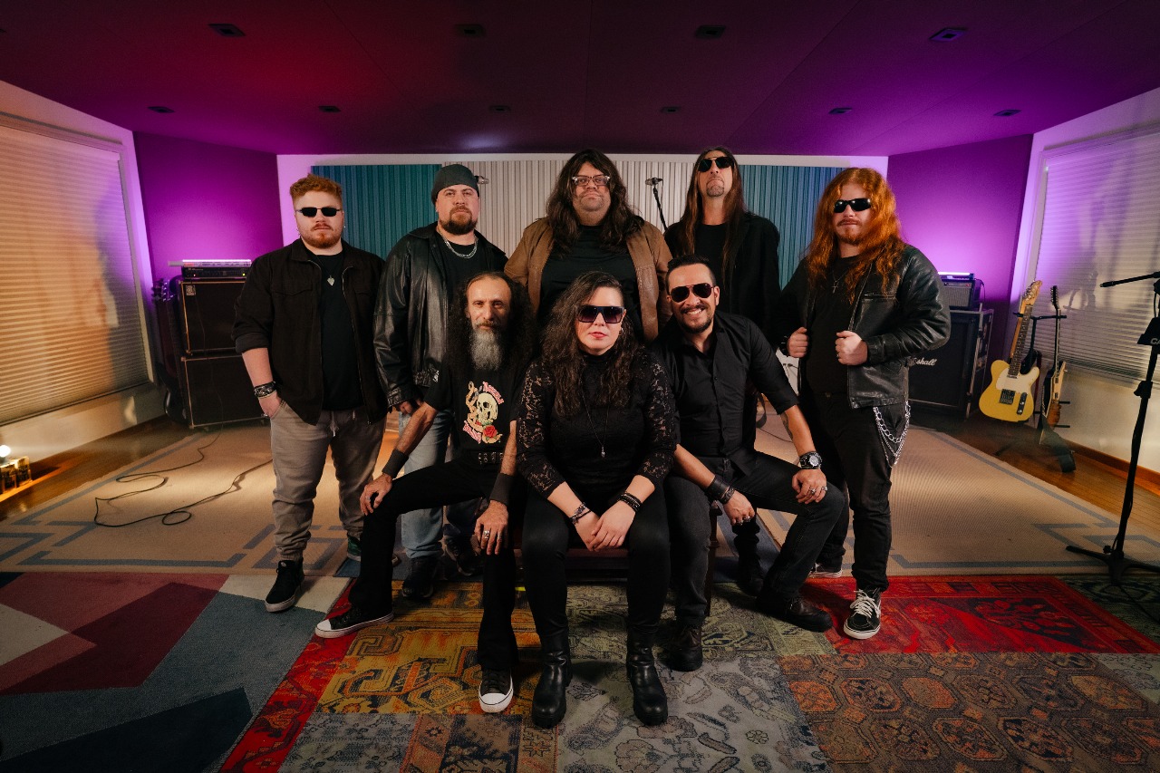 Com 8 integrantes, RockStory divulga o álbum de estreia "Trem de Luz"