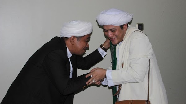 Jemaah Antar Jenazah Guru Zuhdi ke Pemakaman di Banjarmasin
