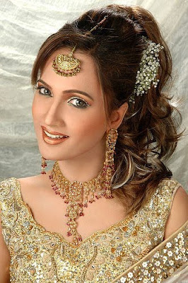 Pakistani Bridal Makeup Collection 2011-12