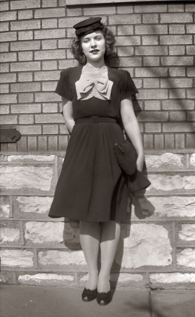 Elegant Photos That Show Women's Fashion of the 1940s ~ Vintage Everyday