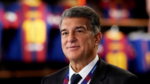 Laporta - FC Barcelona -: "Trabajamos para incorporar cuatro o cinco refuerzos"