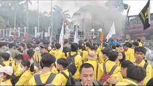 <img src=https://fazryan87.blogspot.com".jpg" alt="Petisi 100 Penegak Daulat Rakyat-Aksi Mogok Buruh Nasional Indonesia">