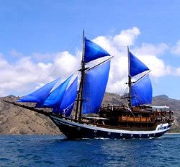Wisata Sulawesi Selatan Pembuatan Perahu Pinisi