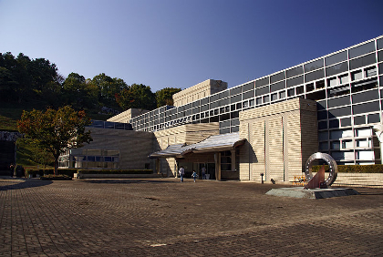 Tokushima_prefectural_library.GPDifi1hGZSh.jpg